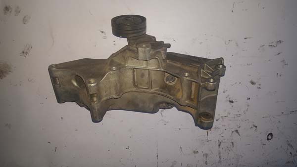 volkswagen bora bcb 2002-2004 çıkma yedek şarj braketi